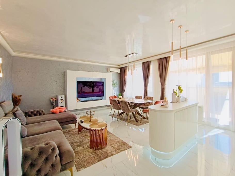 Spacious Prestige Penthouse فارنا المظهر الخارجي الصورة