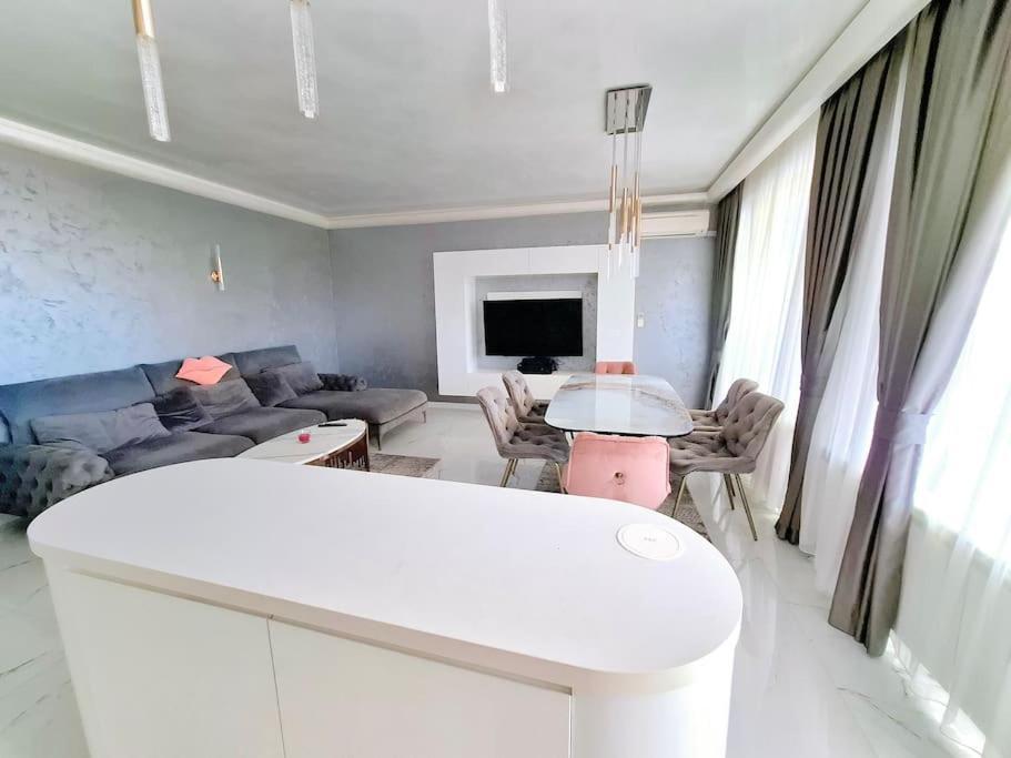 Spacious Prestige Penthouse فارنا المظهر الخارجي الصورة