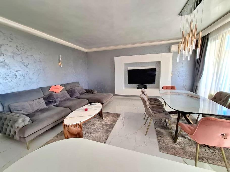 Spacious Prestige Penthouse فارنا المظهر الخارجي الصورة